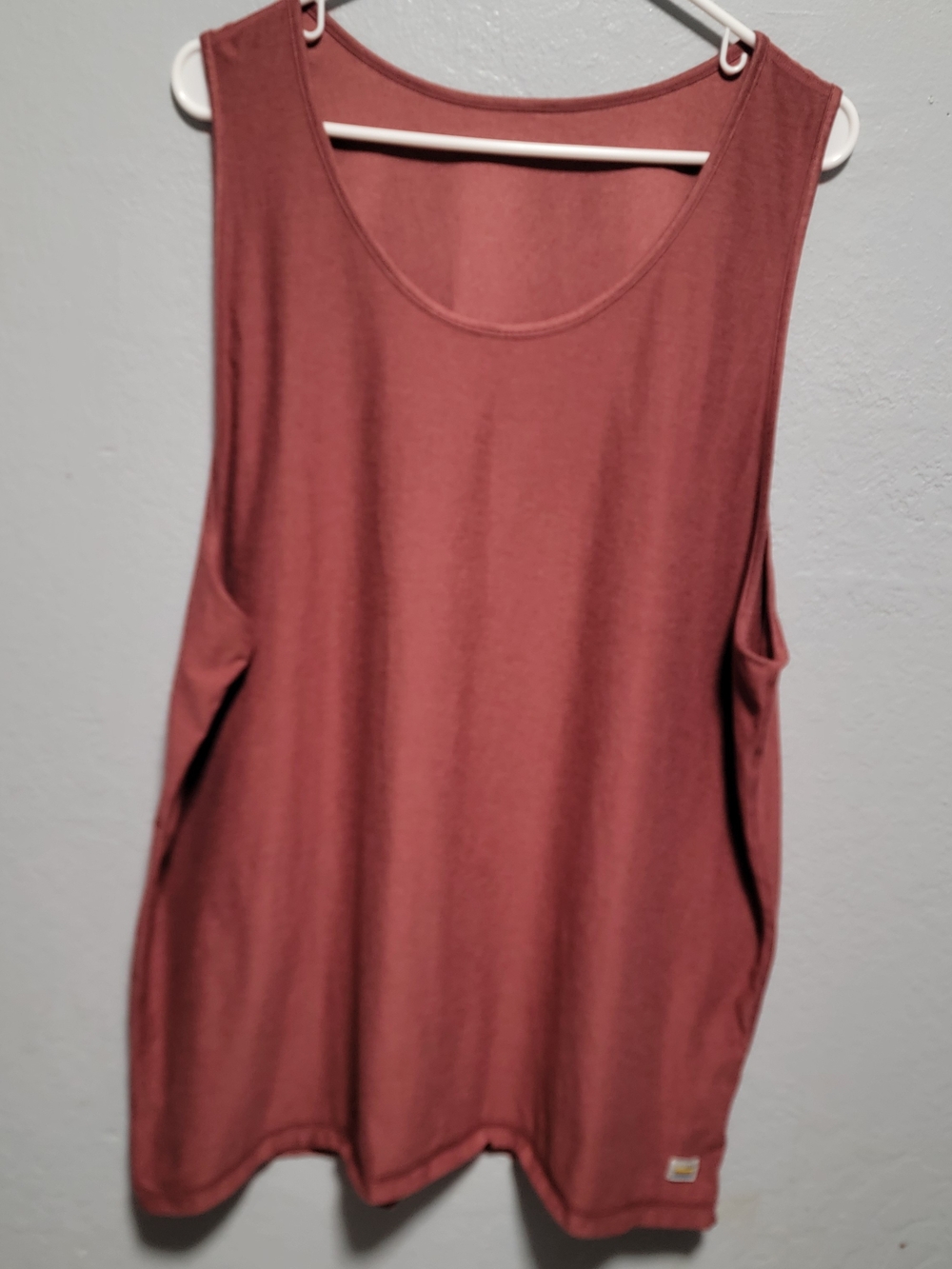 Vuori Women's Tank Top in Dusty Rose